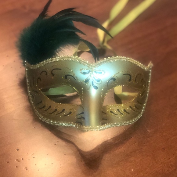 Decorative Mask - Picture 4 of 4